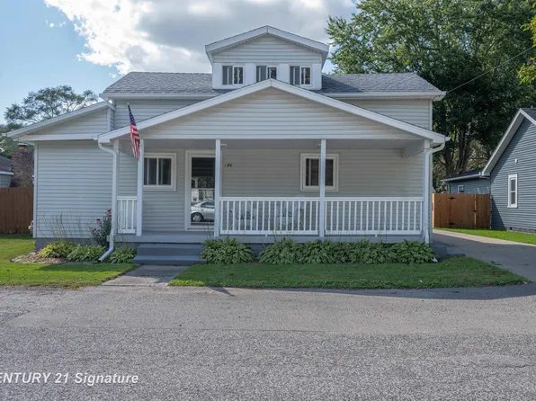 180 S 6th St, Freeland, MI 48623