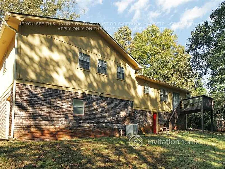 323 Princess Ave — Photo 19