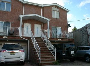 6712 Bergenwood Ave, North Bergen, NJ 07047