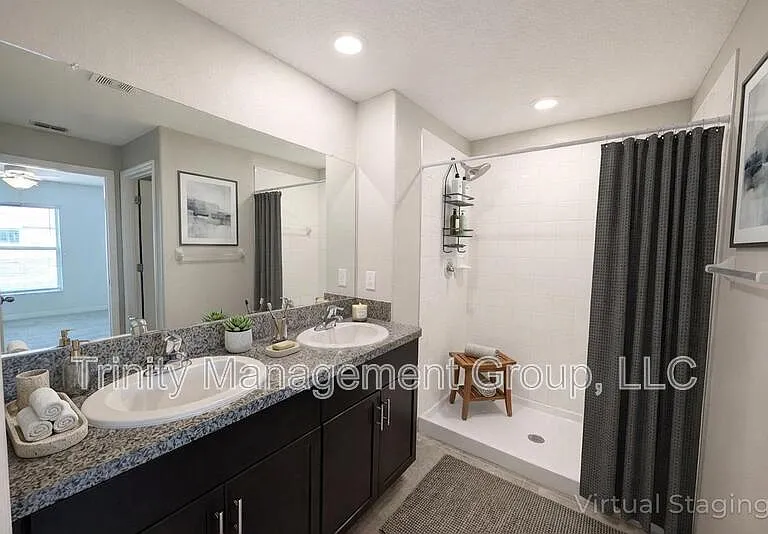 367 Argyll Dr — Photo 7