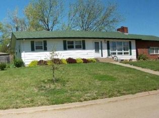 2128 Blue Hills Rd, Manhattan, KS 66502