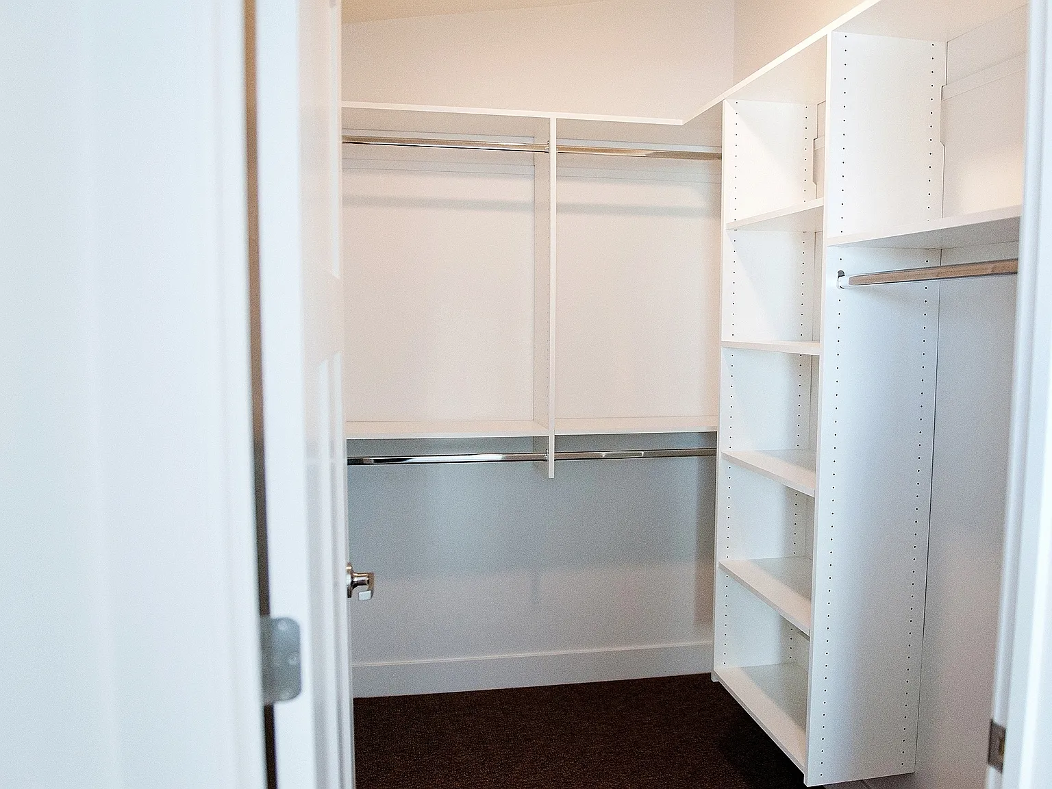 200 N Townhomes - 372 — Photo 4