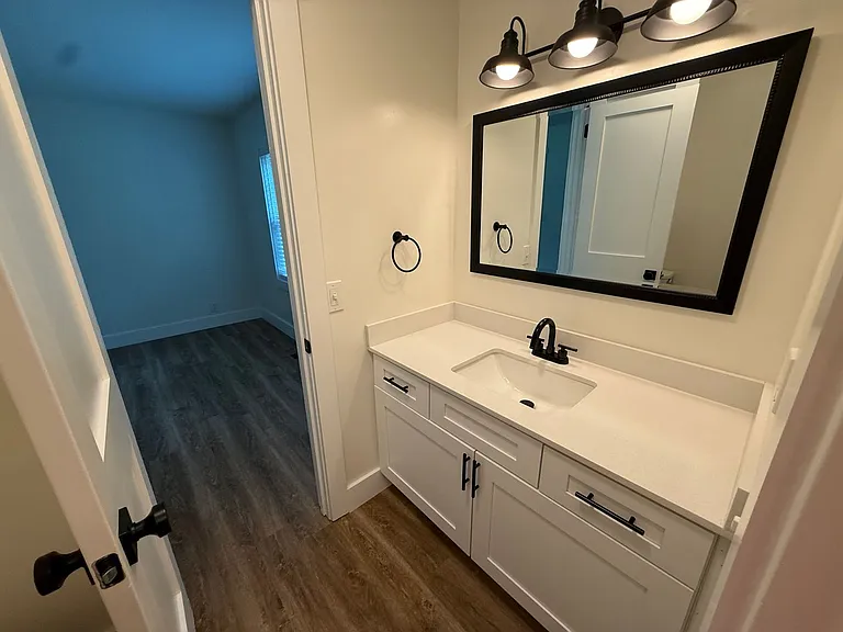2128 Sharondale Dr #F — Photo 17