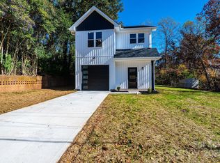 1449 4th St SW, Hickory, NC 28602