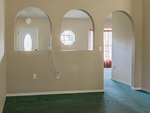 3rd image of 221 SE Sims Cir