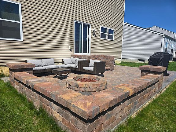 4th image of 1614 Tamarac Dr