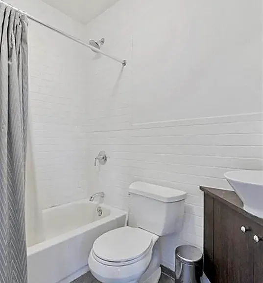 403 12th St #4 — Photo 8