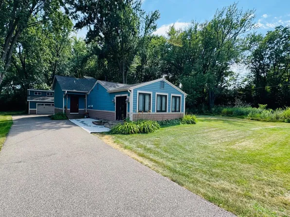 2064 Stillwater St, White Bear Township, MN 55110