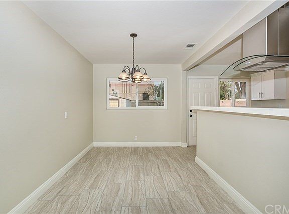 5th image of 16086 Ivy Ave