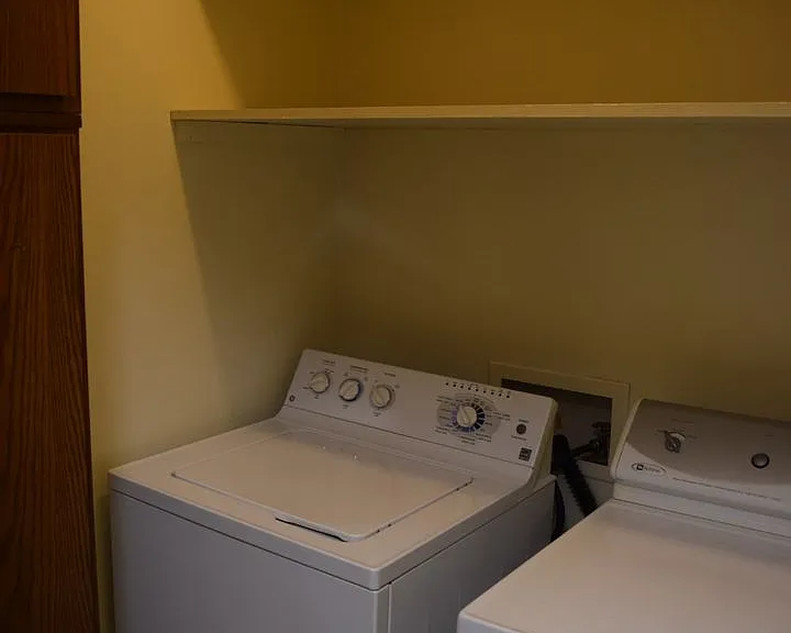 904 Hartwell Dr — Photo 10
