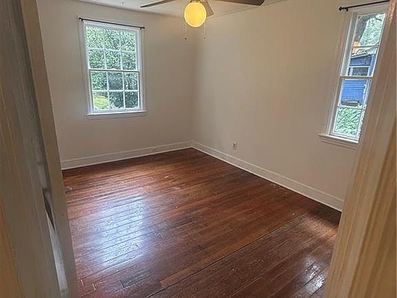 5th image of 5105 Norton Ln