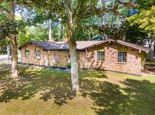 13331 Crane Ridge Dr, Fenton, MI 48430