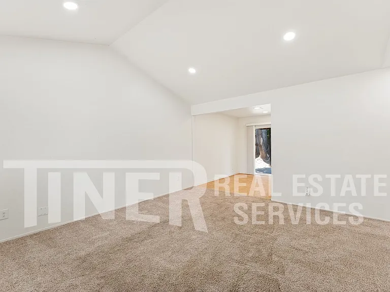 8912 Lanier Way — Photo 2