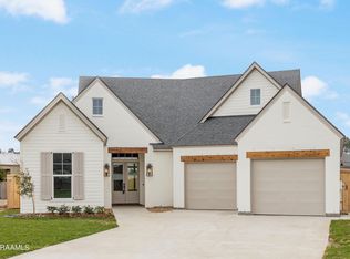 221 Harvest Creek Ln, Lafayette, LA 70508