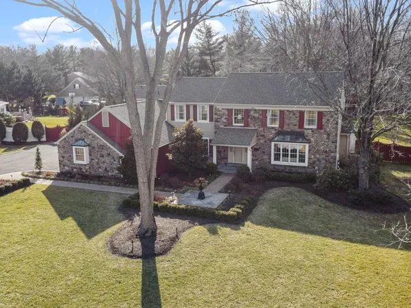 999 Harrow Rd, Yardley, PA 19067