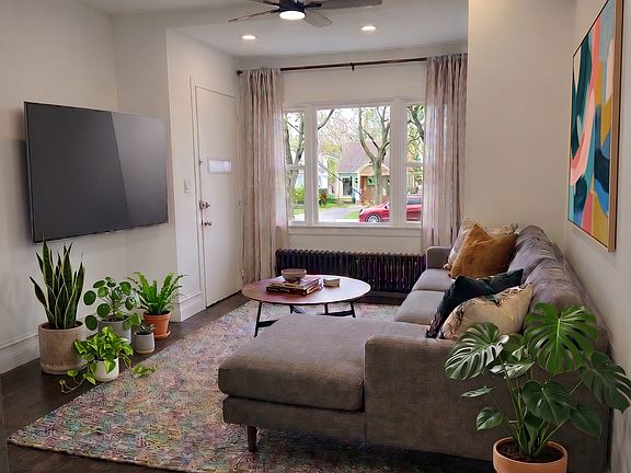 2nd image of 1034 W Walnut St Floor 1