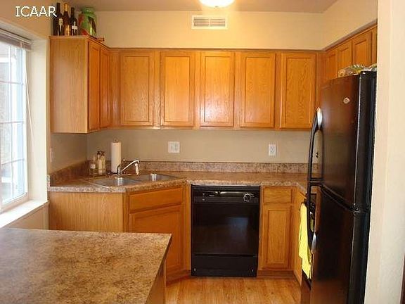 2nd image of 316 Grandview Ct