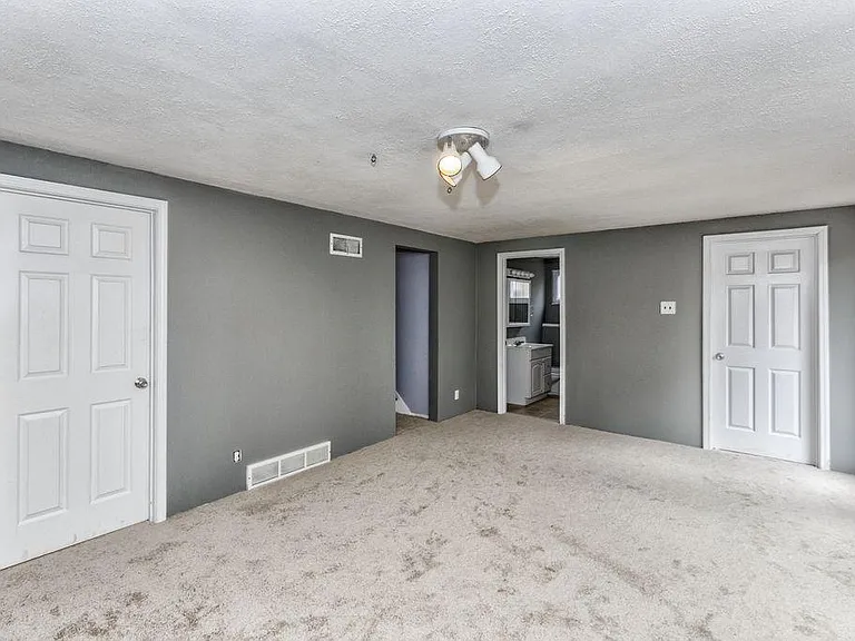 9967 Doerste Ct — Photo 16