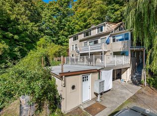 1040 Elliott Ave W, Seattle, WA 98119