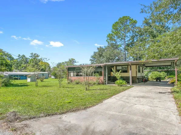 225 Pine Tree Trl, Crescent City, FL 32112