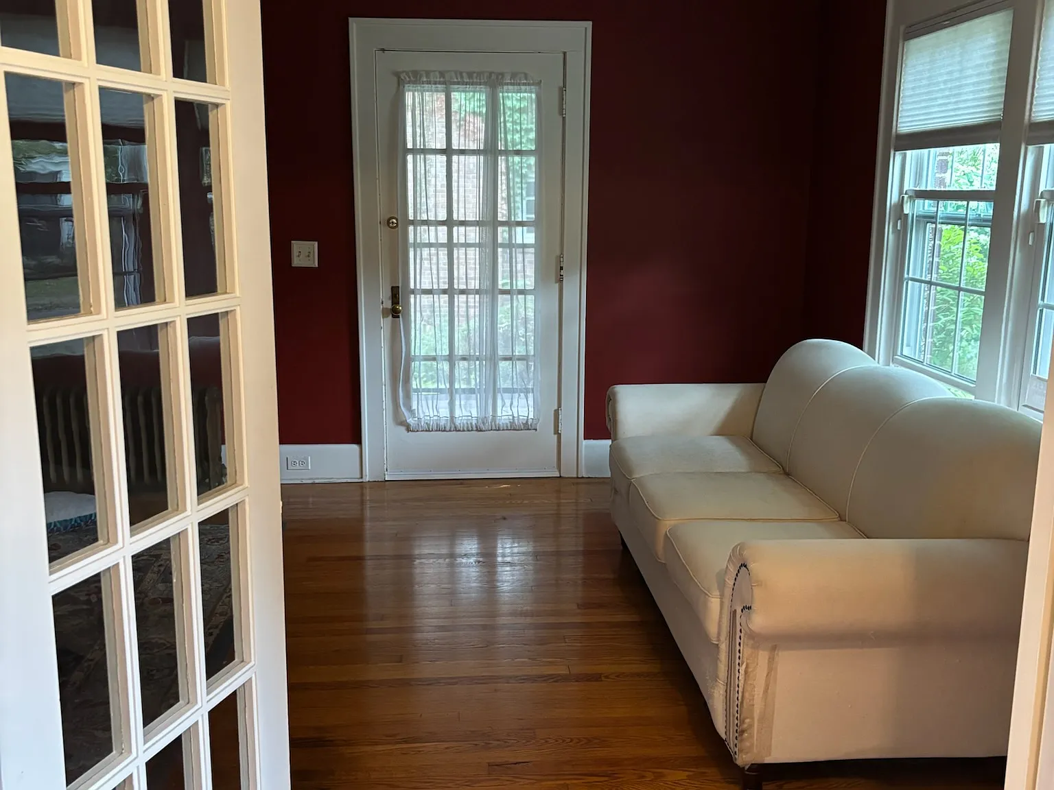4 bed, 1.5 bath, 1968 sqft, $2,200 — Photo 3