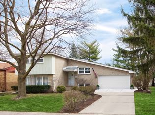 8721 Hamlin Ave, Skokie, IL 60076