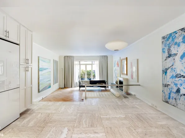 150 Central Park South 906 image 2 of 13