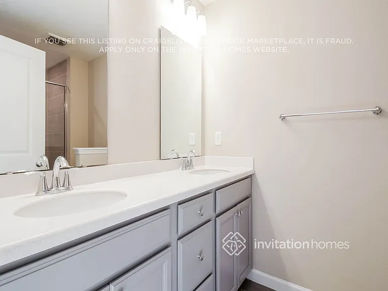 13290 Shore Grass Dr — Photo 10