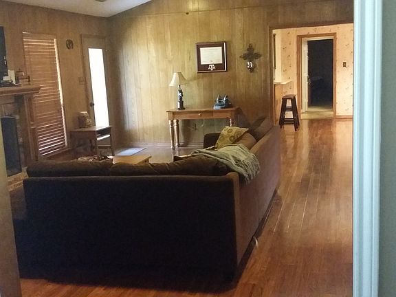 4th image of 4 Halford Dr