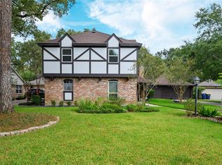 8106 Roebourne Ln, Houston, TX 77070