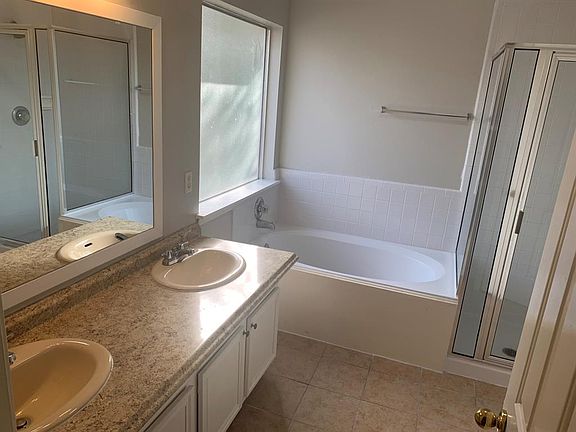 5th image of 7003 Apple Oak Ct