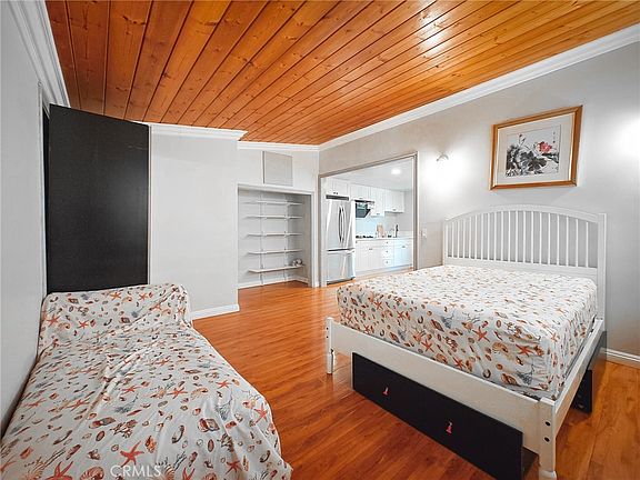 2nd image of 6217 Avon Ave Room 3