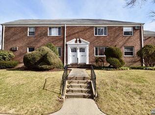 135 E Clinton Ave #2B-202E, Bergenfield, NJ