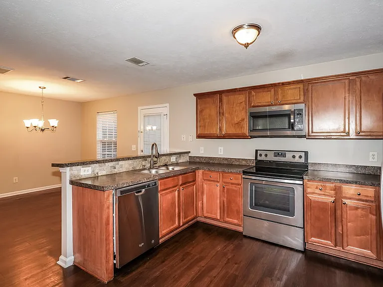 712 Holland Ridge Dr — Photo 9