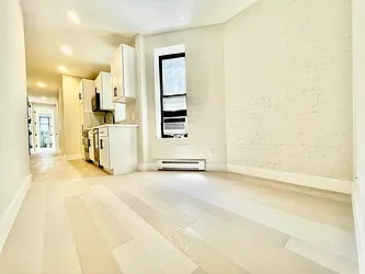Rented by HOLTON REAL ESTATE INC.