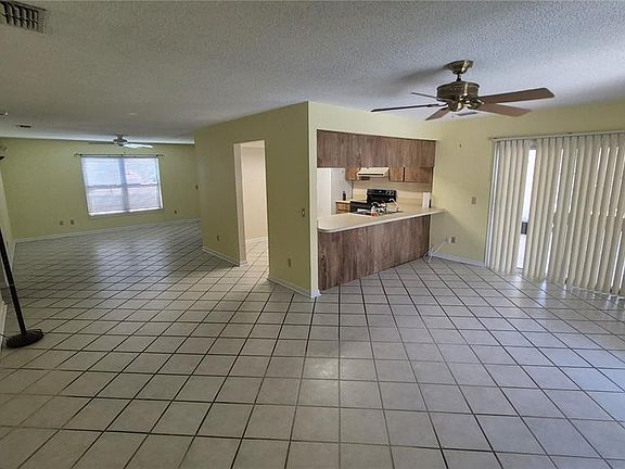 4th image of 4625 CANTERBURY DRIVE