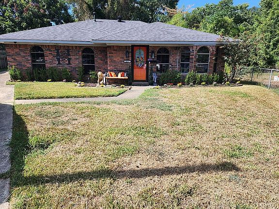 2nd image of 4213 Markham Pl