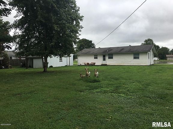 3rd image of 40 Lakeview St