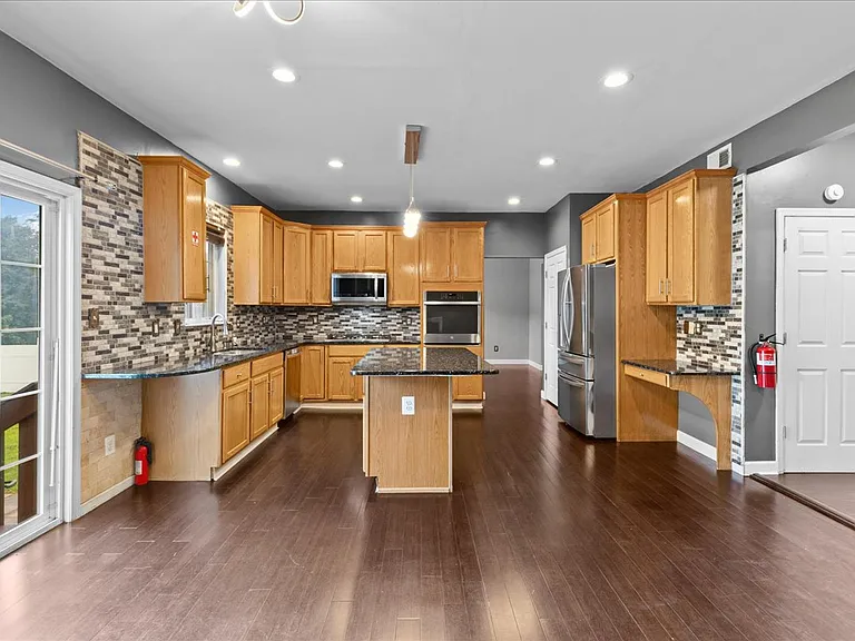 49 Equestrian Dr — Photo 10