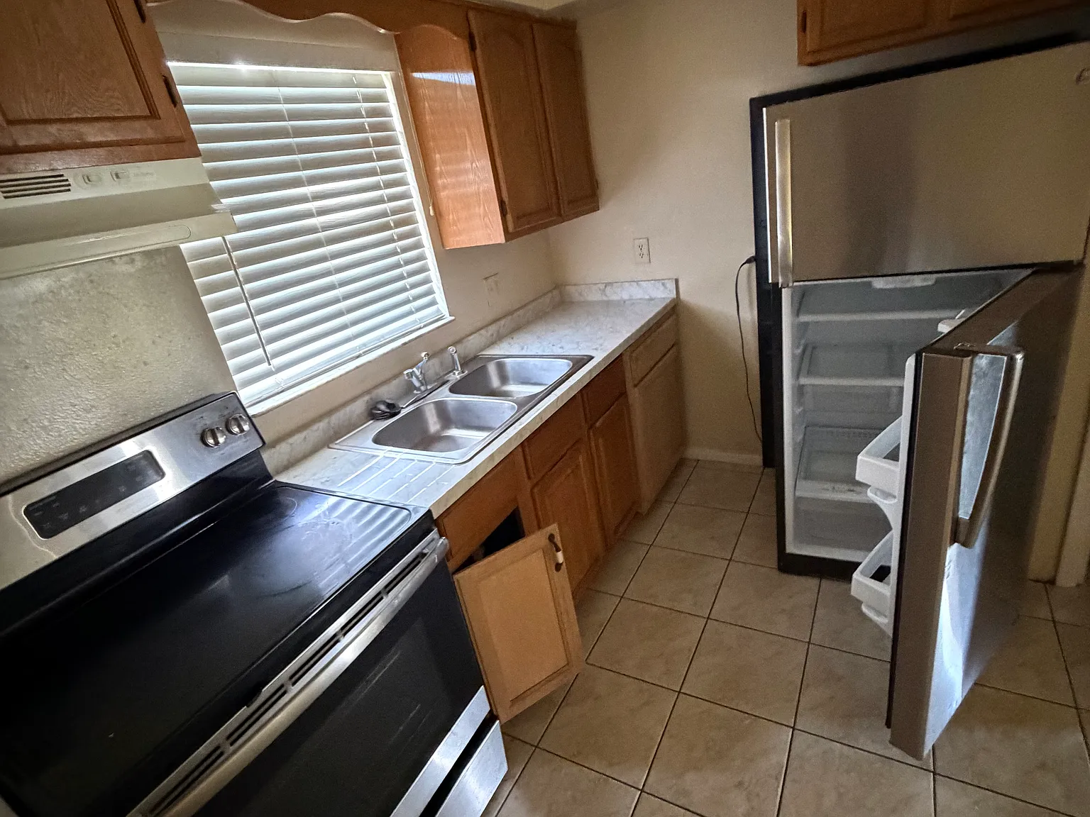2 bed, 1010 sqft, $1,425 — Photo 4