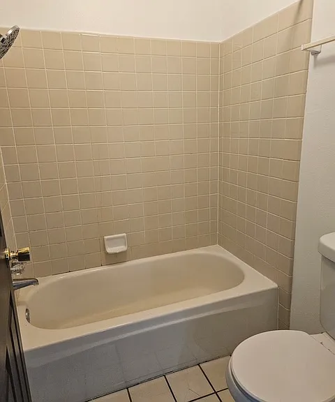 2534 S Park St — Photo 10