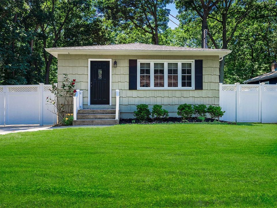 2nd image of 208 Tyler Ave