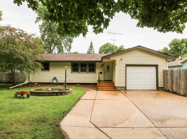 738 Juul Rd SW, Hutchinson, MN 55350