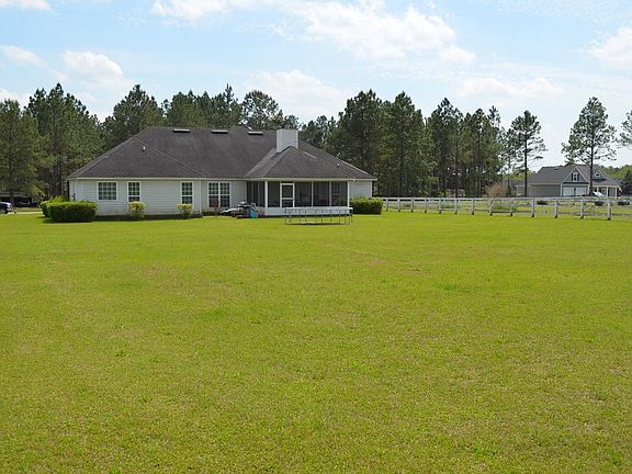 2nd image of 3873 Darian Dr