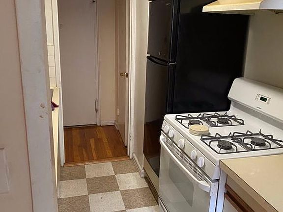 3rd image of 2385 Barker Ave APT 4V