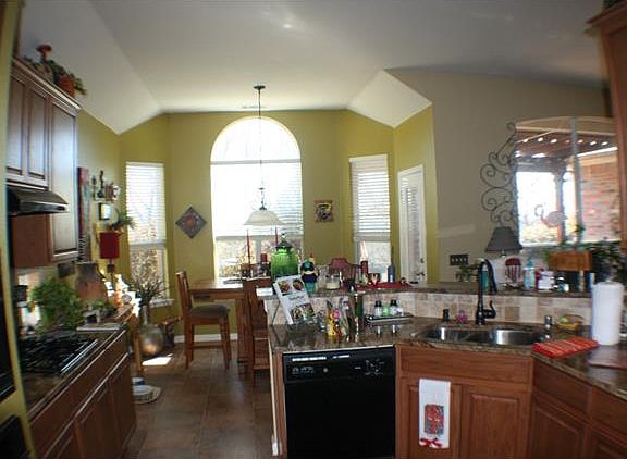 5th image of 1308 Ballycastle Ln