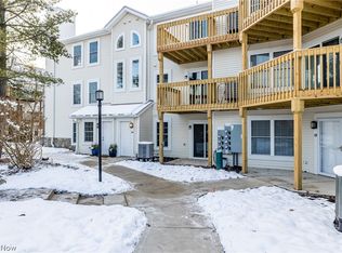 28260 Detroit Rd APT D4, Westlake, OH 44145