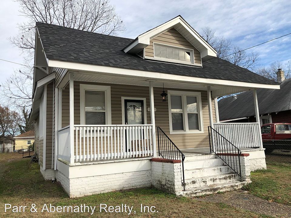 1st image of 209 S 17th Ave