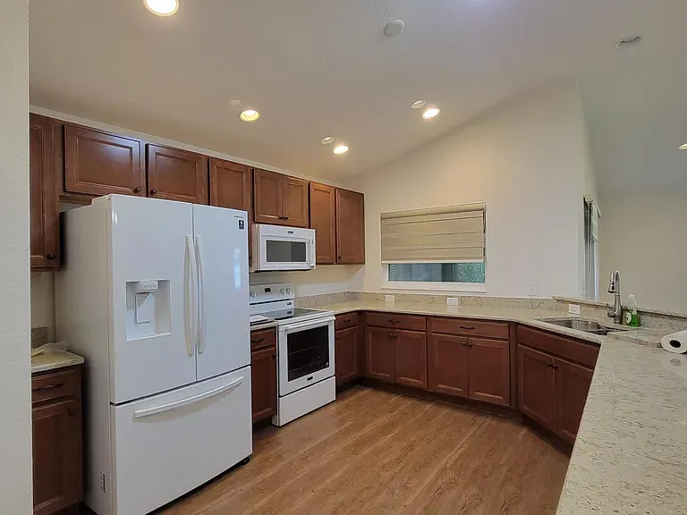 4992 Sandpiper Dr — Photo 7