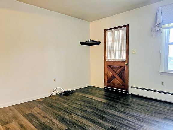 4th image of 3 Hillcrest Ave